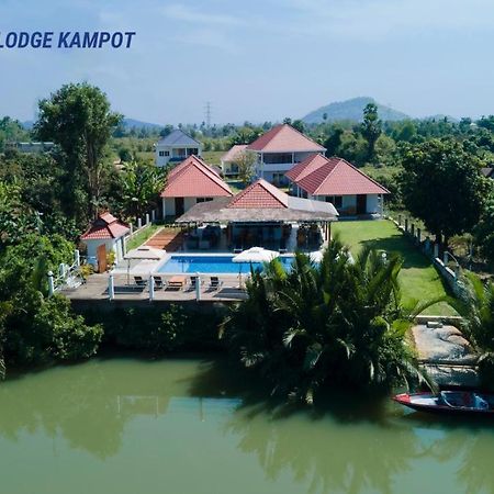 Bluebird Lodge Kampot Exteriör bild
